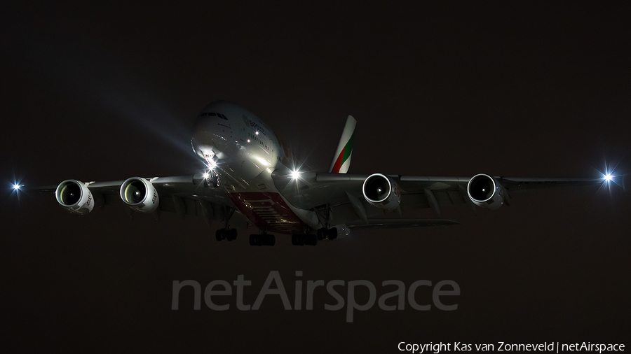 Emirates Airbus A380-861 (A6-EOU) | Photo 290134
