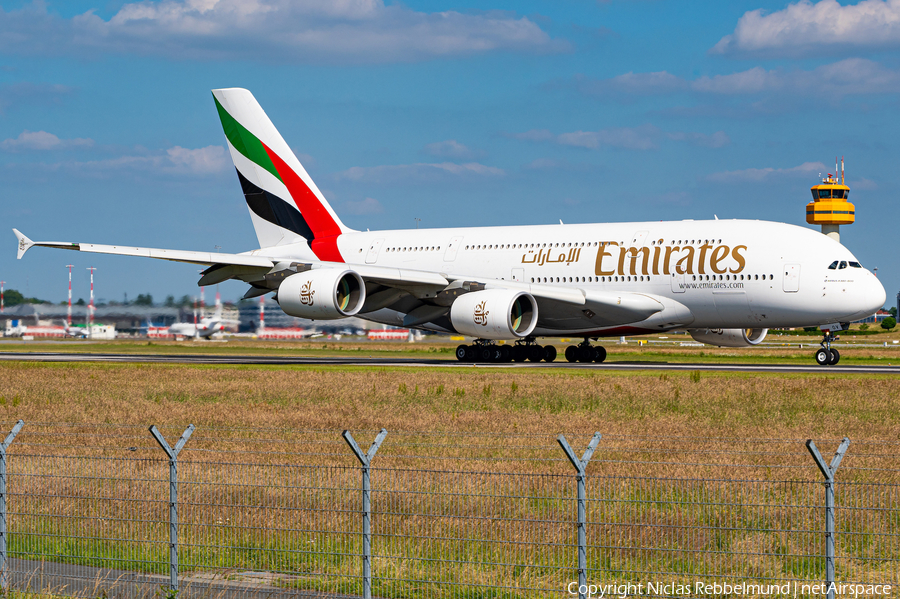 Emirates Airbus A380-861 (A6-EOV) | Photo 513258