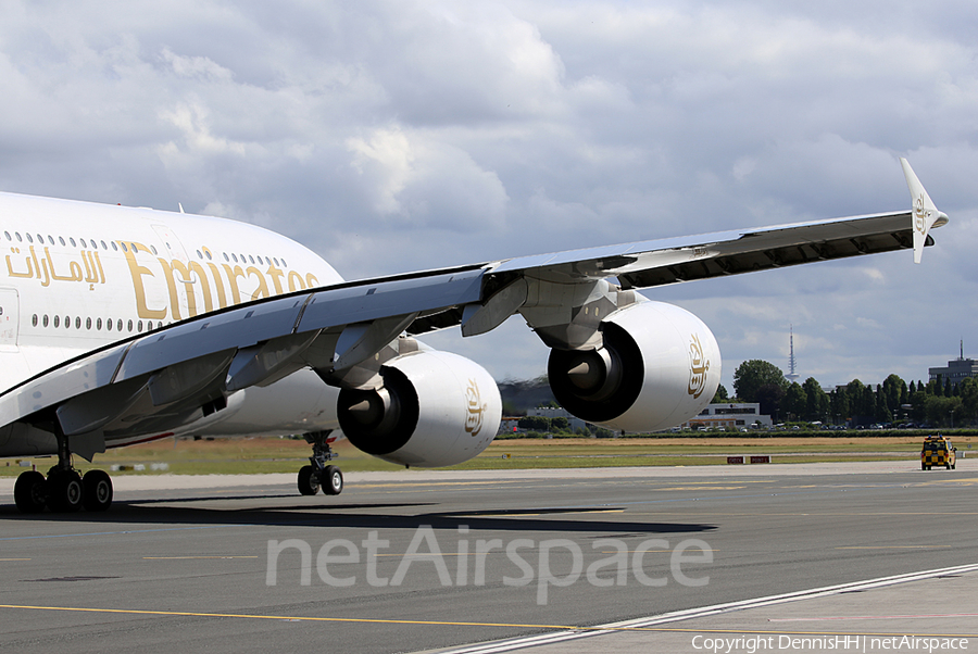 Emirates Airbus A380-861 (A6-EOV) | Photo 516788