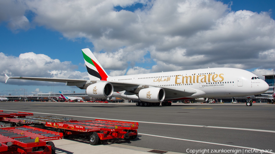 Emirates Airbus A380-861 (A6-EOV) | Photo 516998