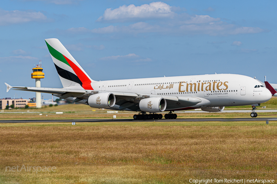 Emirates Airbus A380-861 (A6-EOV) | Photo 539596