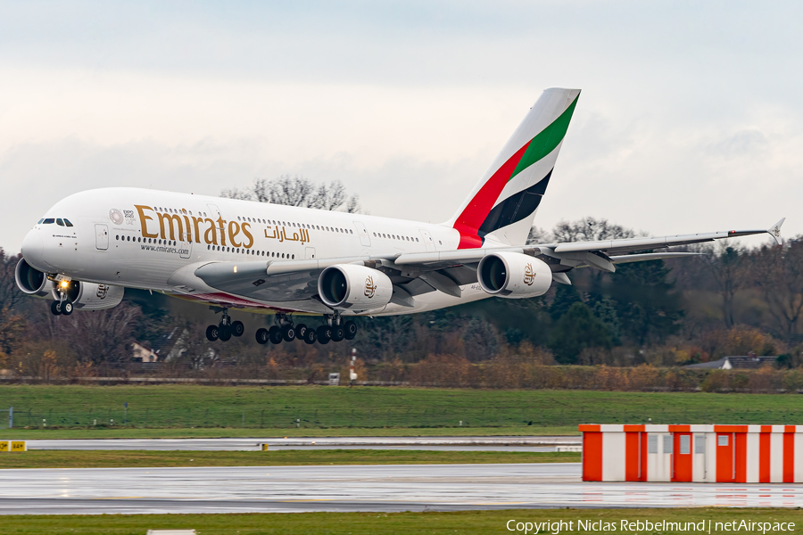 Emirates Airbus A380-861 (A6-EOZ) | Photo 481605