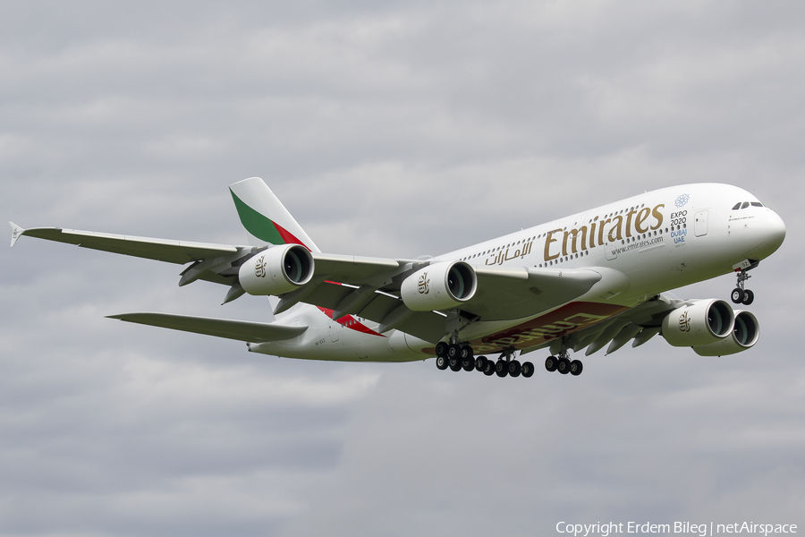 Emirates Airbus A380-861 (A6-EOZ) | Photo 110819