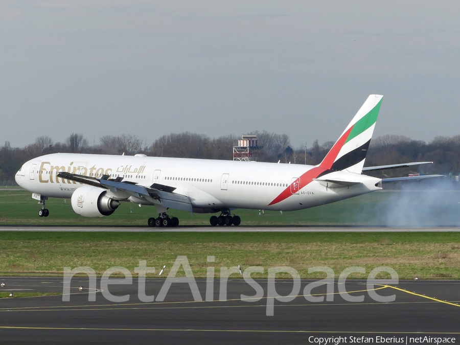Emirates Boeing 777-31H(ER) (A6-EPA) | Photo 613676