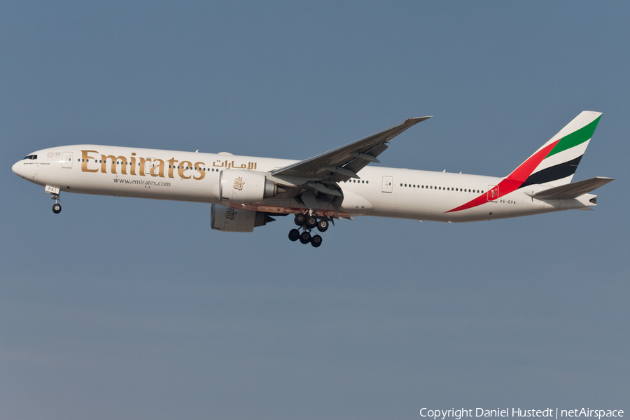 Emirates Boeing 777-31H(ER) (A6-EPA) | Photo 416054