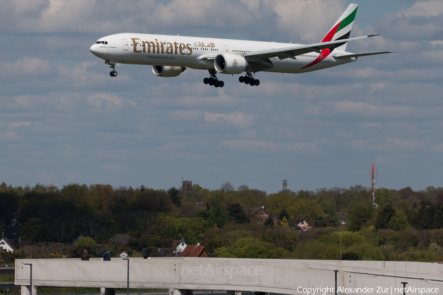 Emirates Boeing 777-31H(ER) (A6-EPA) | Photo 161330