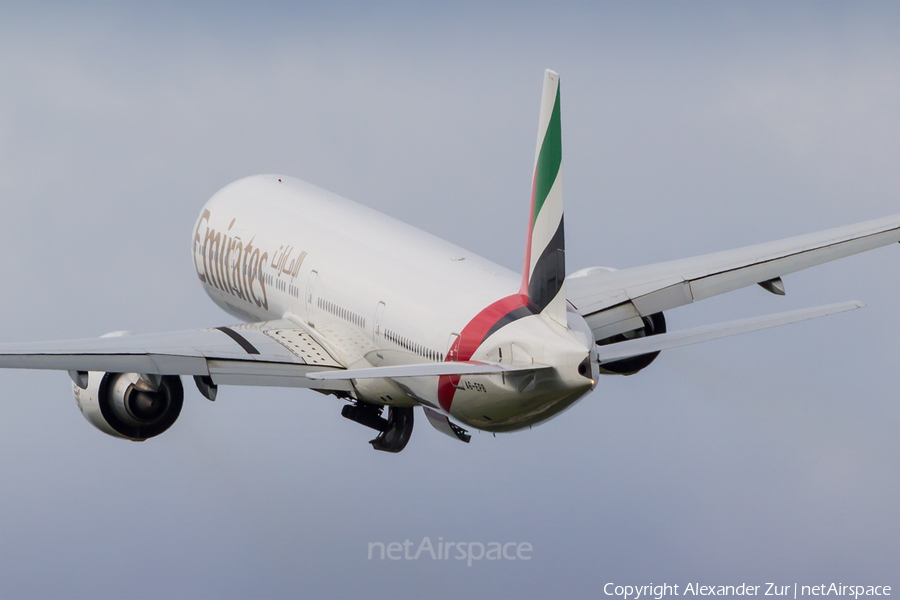 Emirates Boeing 777-31H(ER) (A6-EPB) | Photo 114762