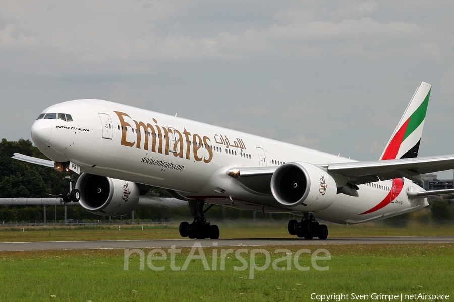 Emirates Boeing 777-31H(ER) (A6-EPB) | Photo 115251