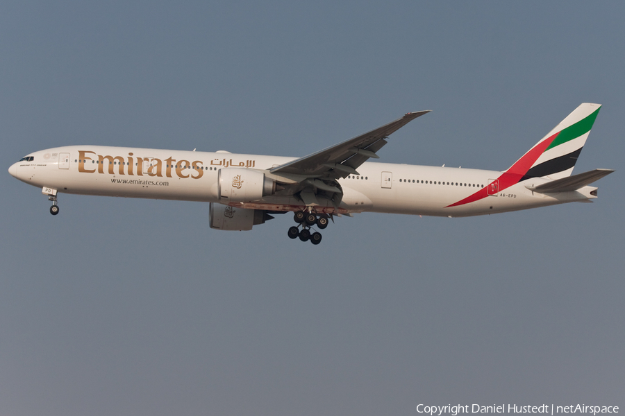 Emirates Boeing 777-31H(ER) (A6-EPD) | Photo 416057