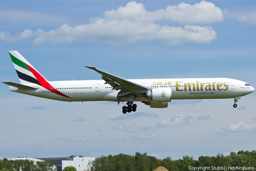 Emirates Boeing 777-31H(ER) (A6-EPD) | Photo 109086