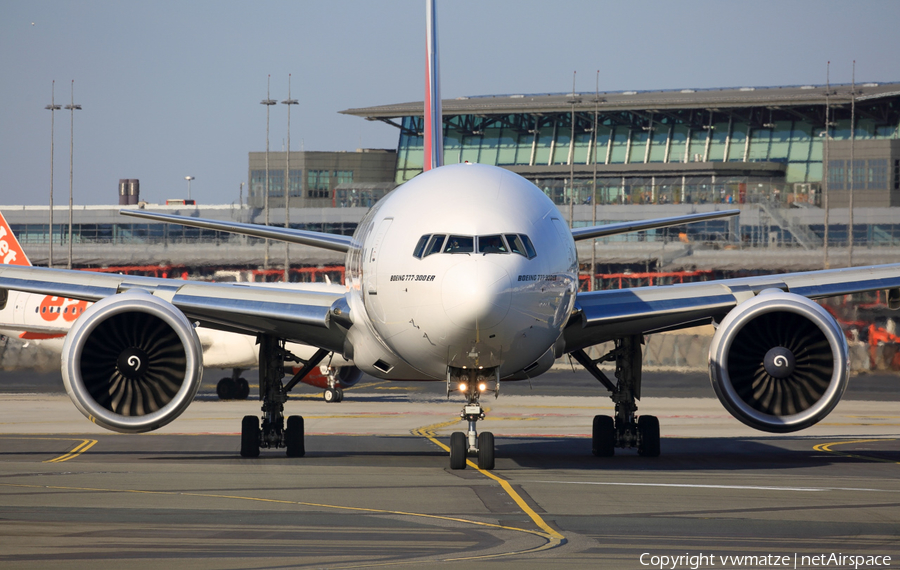 Emirates Boeing 777-31H(ER) (A6-EPD) | Photo 151819
