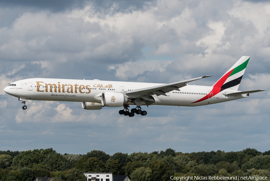 Emirates Boeing 777-31H(ER) (A6-EPD) | Photo 263070