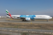 Emirates Boeing 777-31H(ER) (A6-EPD) at  Milan - Malpensa, Italy