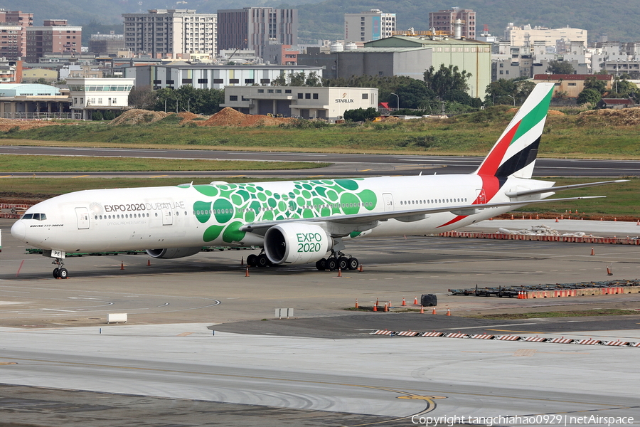 Emirates Boeing 777-31H(ER) (A6-EPE) | Photo 487551