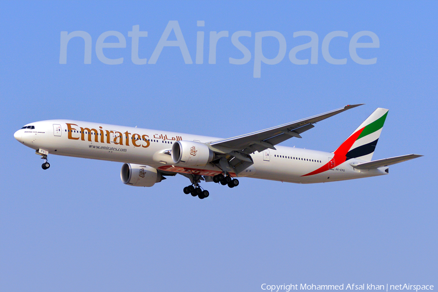 Emirates Boeing 777-31H(ER) (A6-EPG) | Photo 217382