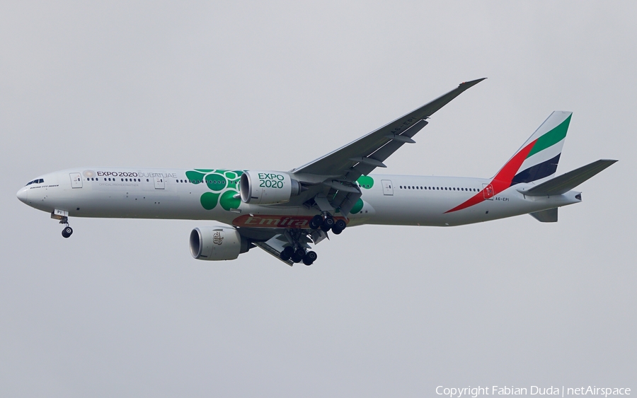 Emirates Boeing 777-31H(ER) (A6-EPI) | Photo 347940