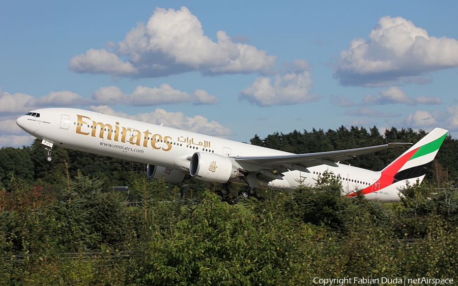 Emirates Boeing 777-31H (A6-EPJ) | Photo 268535