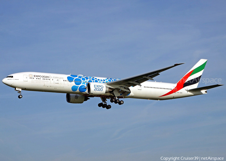 Emirates Boeing 777-31H(ER) (A6-EPK) | Photo 376521