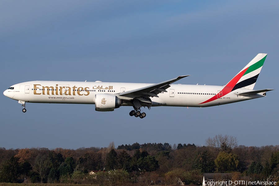 Emirates Boeing 777-31H(ER) (A6-EPK) | Photo 653993