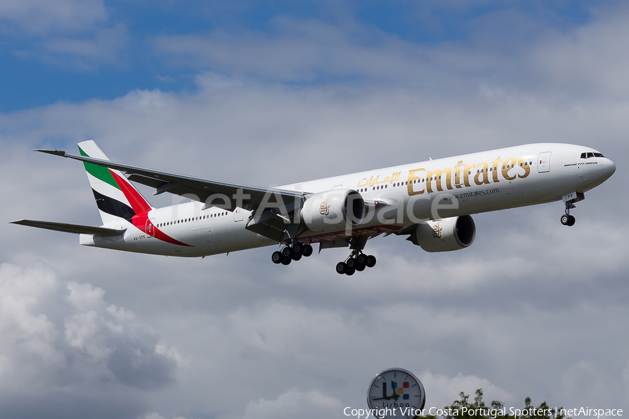 Emirates Boeing 777-31H(ER) (A6-EPK) | Photo 104162