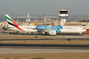 Emirates Boeing 777-31H(ER) (A6-EPK) at  Lisbon - Portela, Portugal