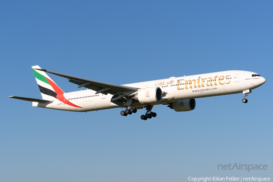Emirates Boeing 777-31H(ER) (A6-EPL) | Photo 674414