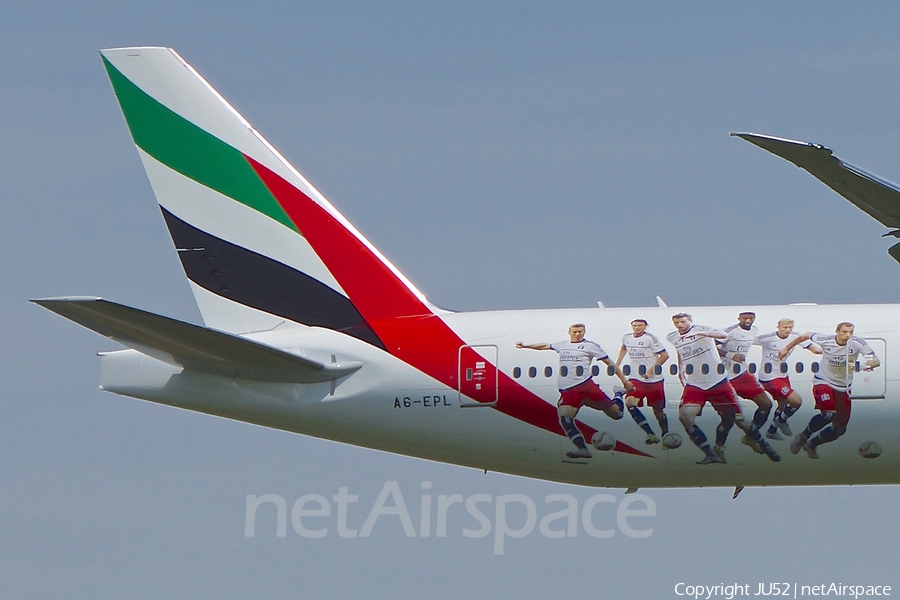 Emirates Boeing 777-31H(ER) (A6-EPL) | Photo 107258