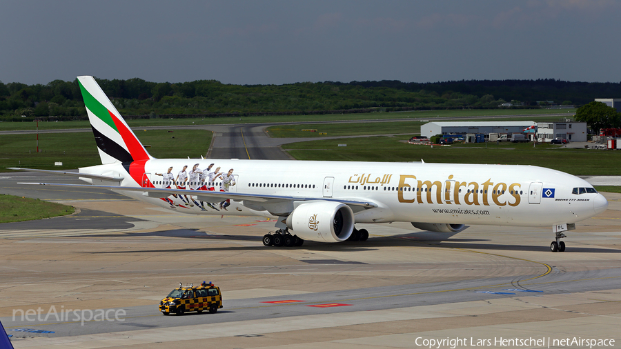 Emirates Boeing 777-31H(ER) (A6-EPL) | Photo 107909