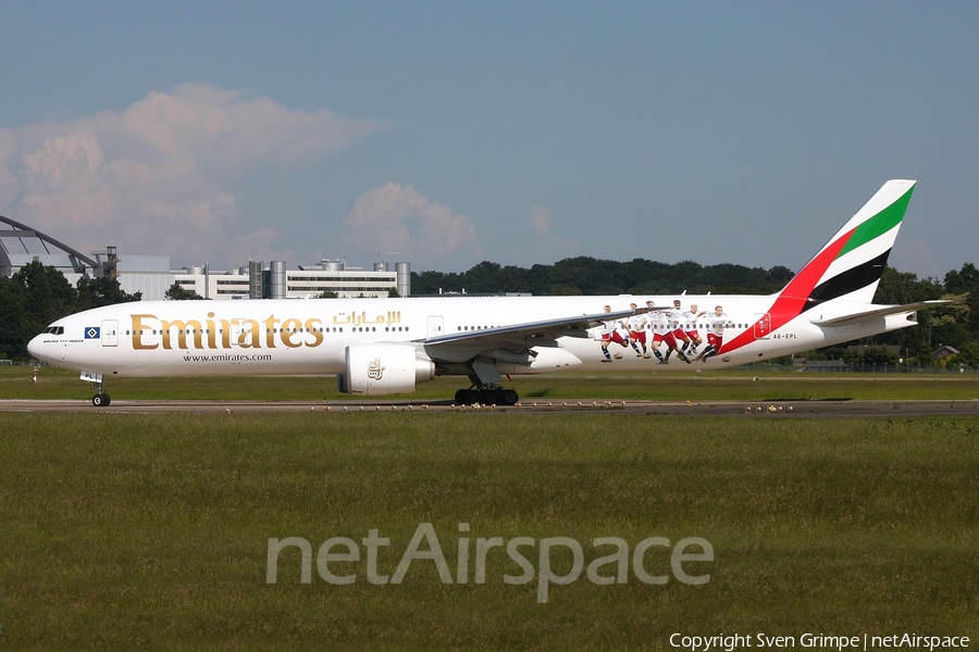 Emirates Boeing 777-31H(ER) (A6-EPL) | Photo 110858