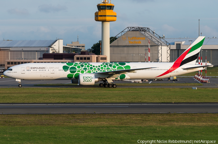 Emirates Boeing 777-31H(ER) (A6-EPL) | Photo 343381