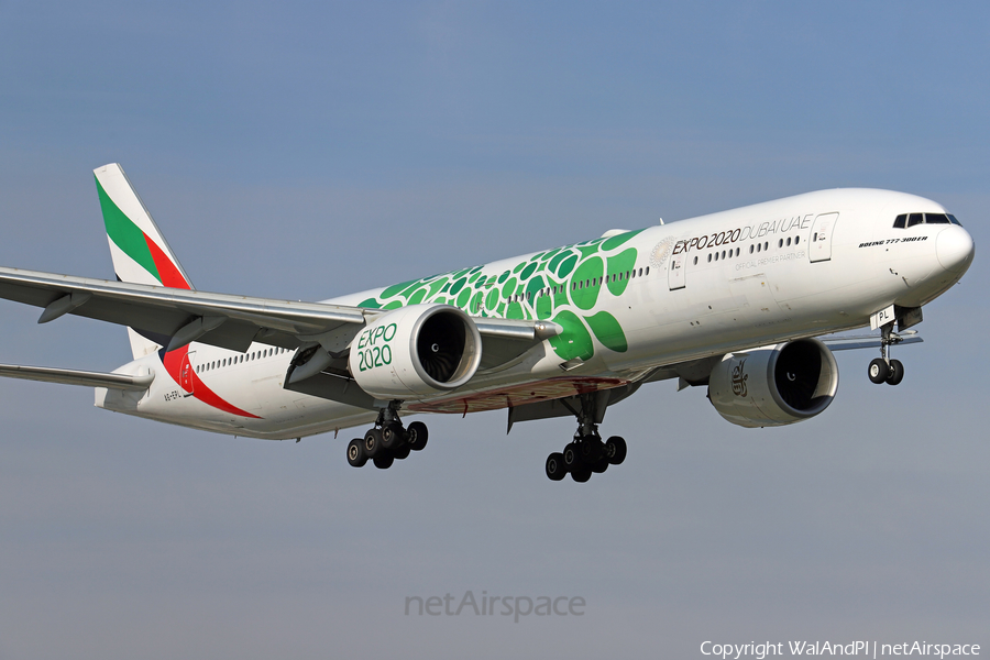 Emirates Boeing 777-31H(ER) (A6-EPL) | Photo 475671