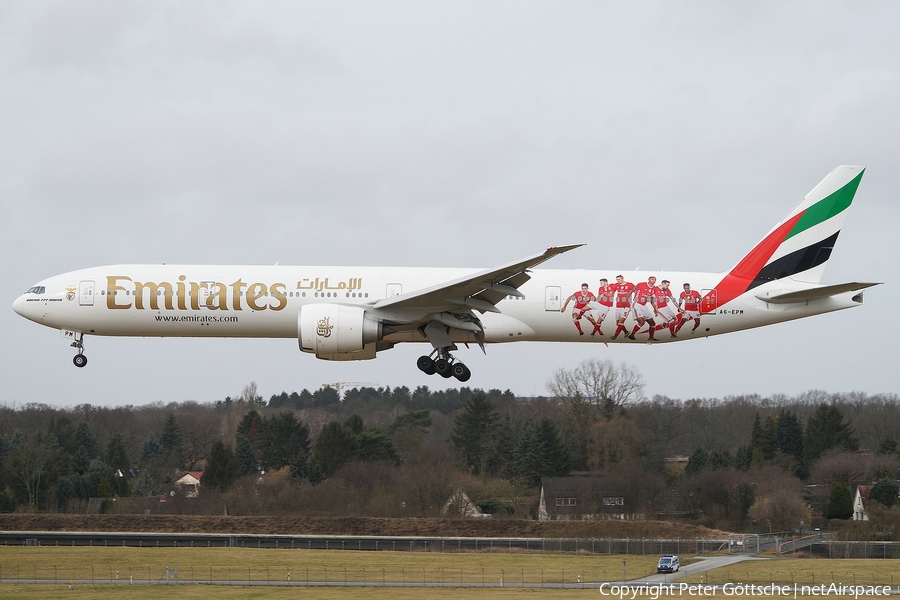 Emirates Boeing 777-31H(ER) (A6-EPM) | Photo 146992