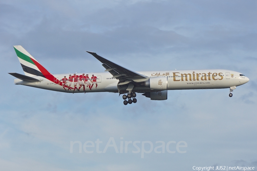 Emirates Boeing 777-31H(ER) (A6-EPM) | Photo 164475