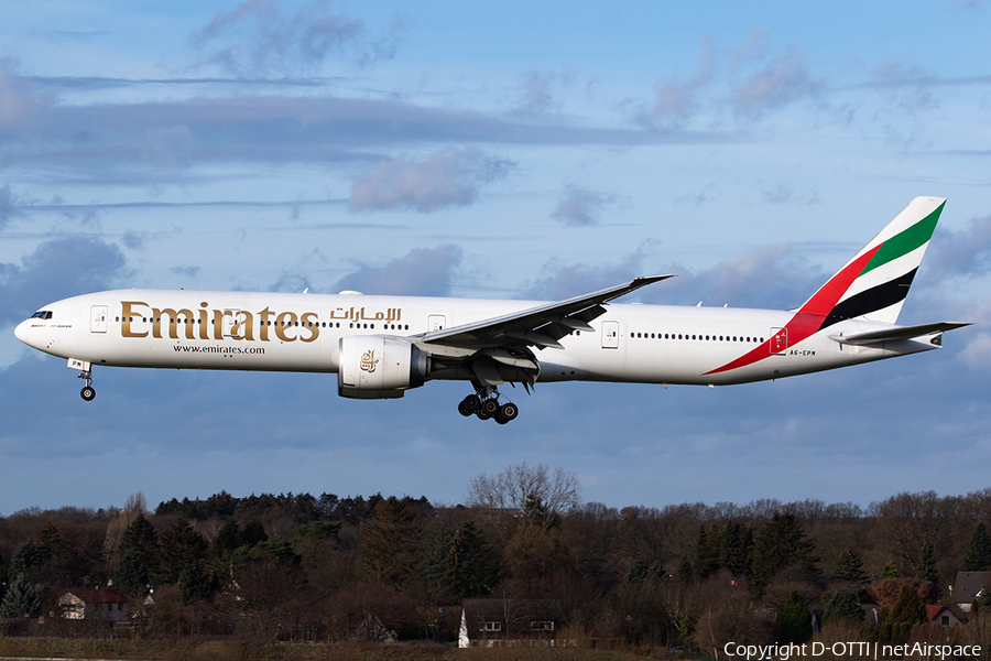 Emirates Boeing 777-31H(ER) (A6-EPM) | Photo 542599