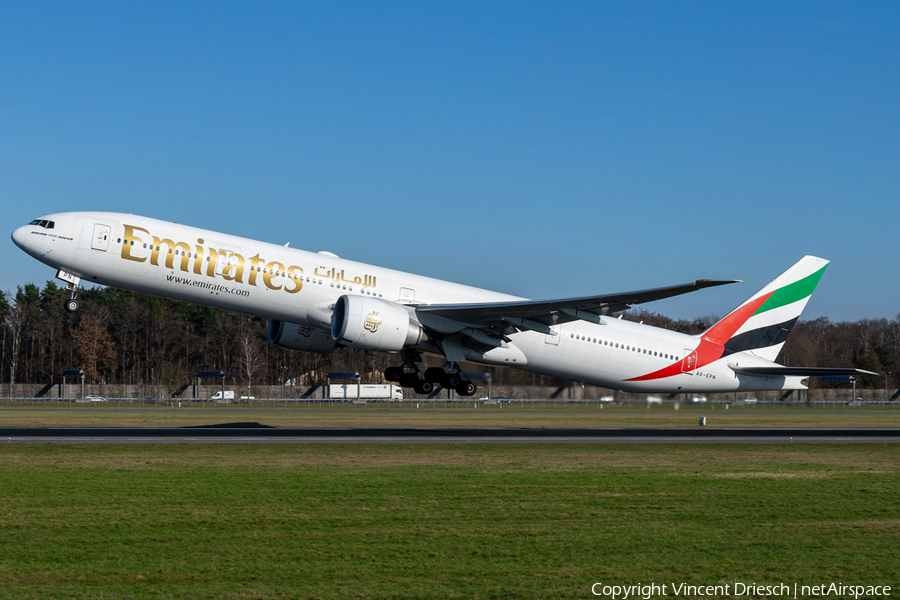 Emirates Boeing 777-31H(ER) (A6-EPN) | Photo 554609