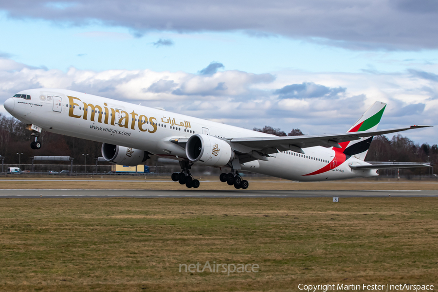 Emirates Boeing 777-31H(ER) (A6-EPN) | Photo 437406