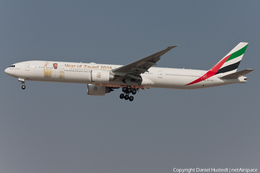Emirates Boeing 777-31H(ER) (A6-EPP) | Photo 416178
