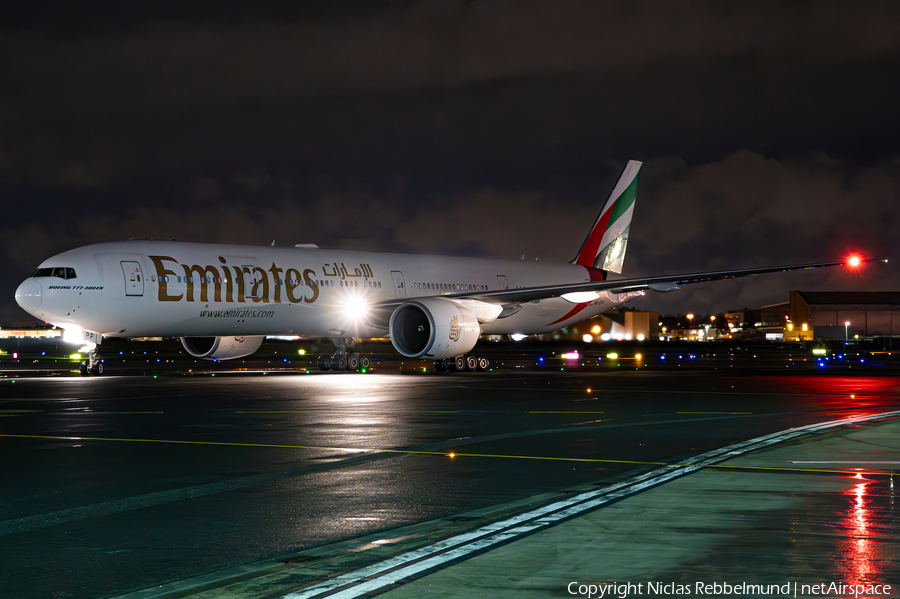 Emirates Boeing 777-31H(ER) (A6-EPP) | Photo 601766
