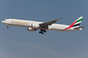 Emirates Boeing 777-31H(ER) (A6-EPQ) at  Dubai - International, United Arab Emirates