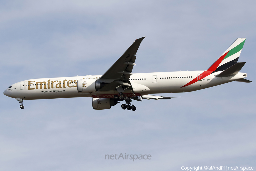 Emirates Boeing 777-31H(ER) (A6-EPQ) | Photo 563126