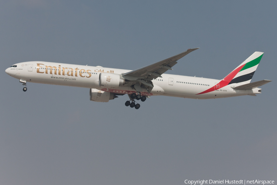 Emirates Boeing 777-31H(ER) (A6-EPR) | Photo 417927
