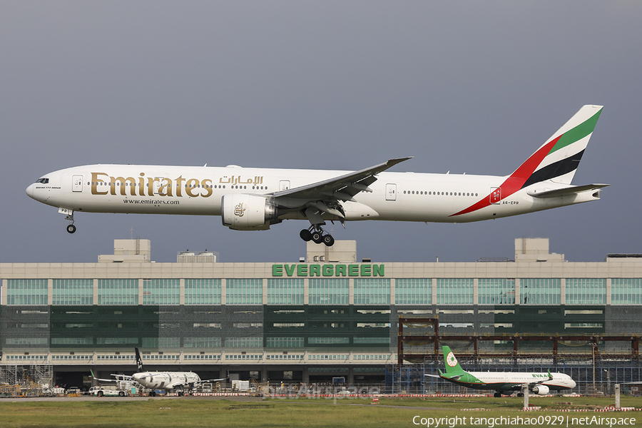 Emirates Boeing 777-31H(ER) (A6-EPR) | Photo 658436