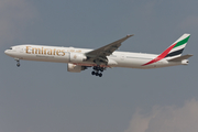 Emirates Boeing 777-31H(ER) (A6-EPS) at  Dubai - International, United Arab Emirates