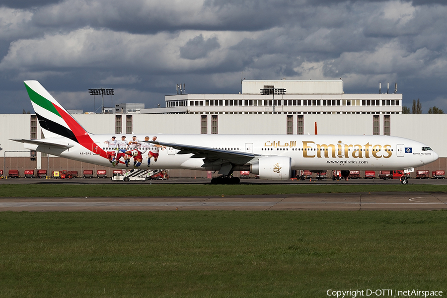 Emirates Boeing 777-31H(ER) (A6-EPS) | Photo 155201