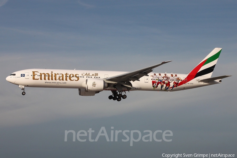 Emirates Boeing 777-31H(ER) (A6-EPS) | Photo 169957