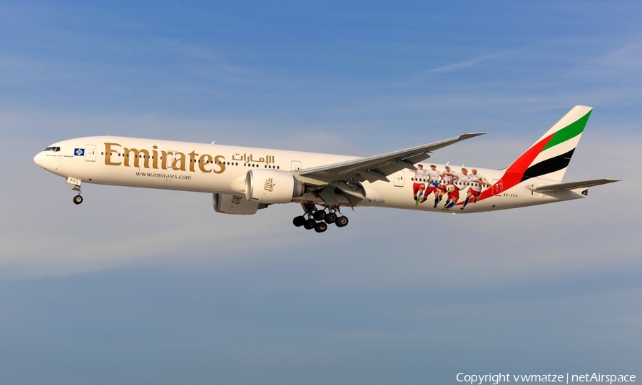 Emirates Boeing 777-31H(ER) (A6-EPS) | Photo 170016