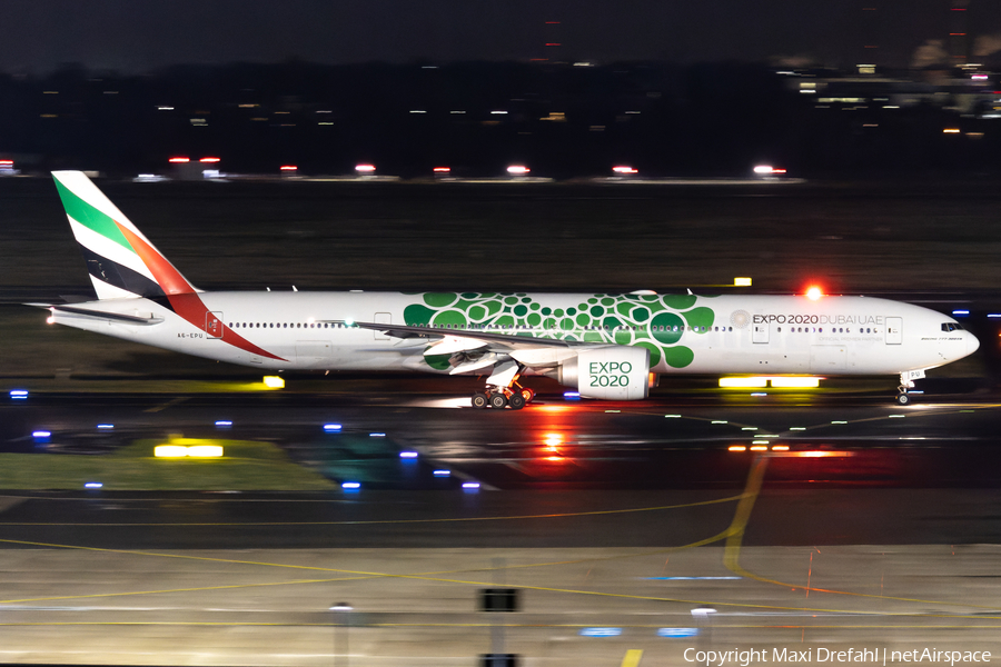 Emirates Boeing 777-31H(ER) (A6-EPU) | Photo 490788