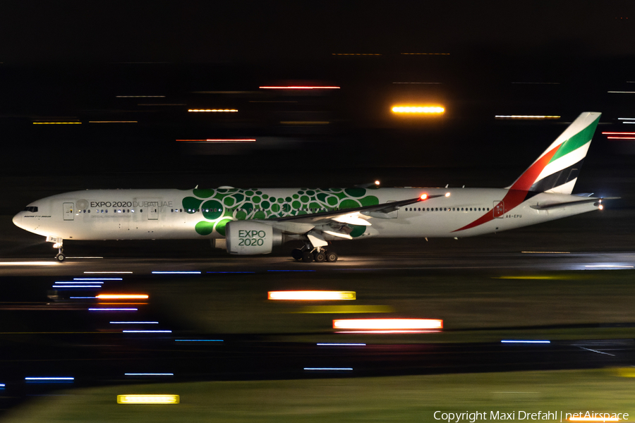 Emirates Boeing 777-31H(ER) (A6-EPU) | Photo 490795