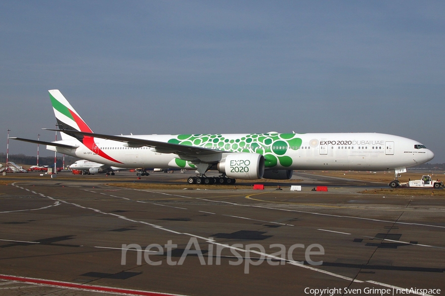 Emirates Boeing 777-31H(ER) (A6-EPU) | Photo 225522