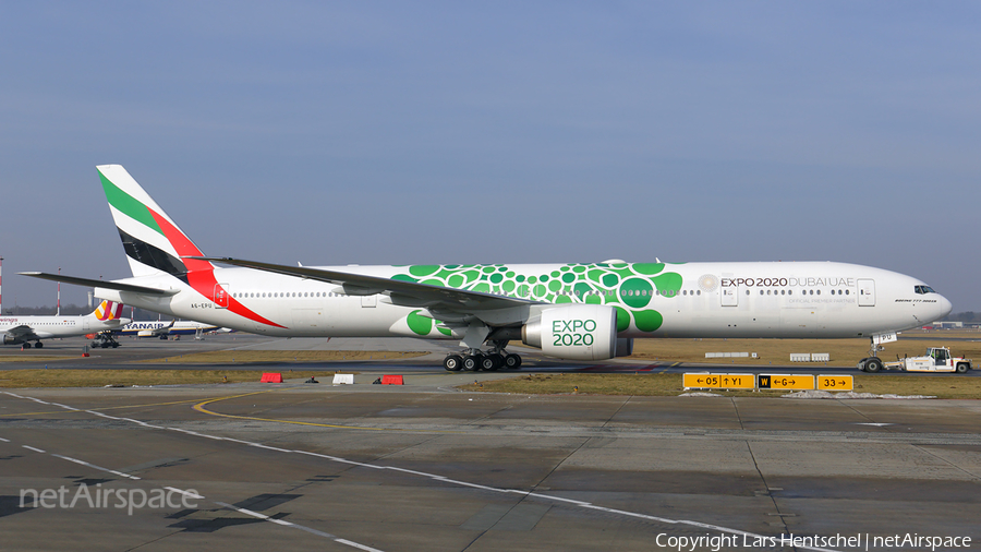 Emirates Boeing 777-31H(ER) (A6-EPU) | Photo 225562